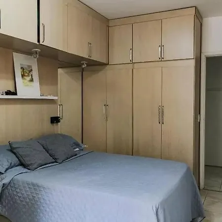 Copacabana Flat com varanda e garagem-3